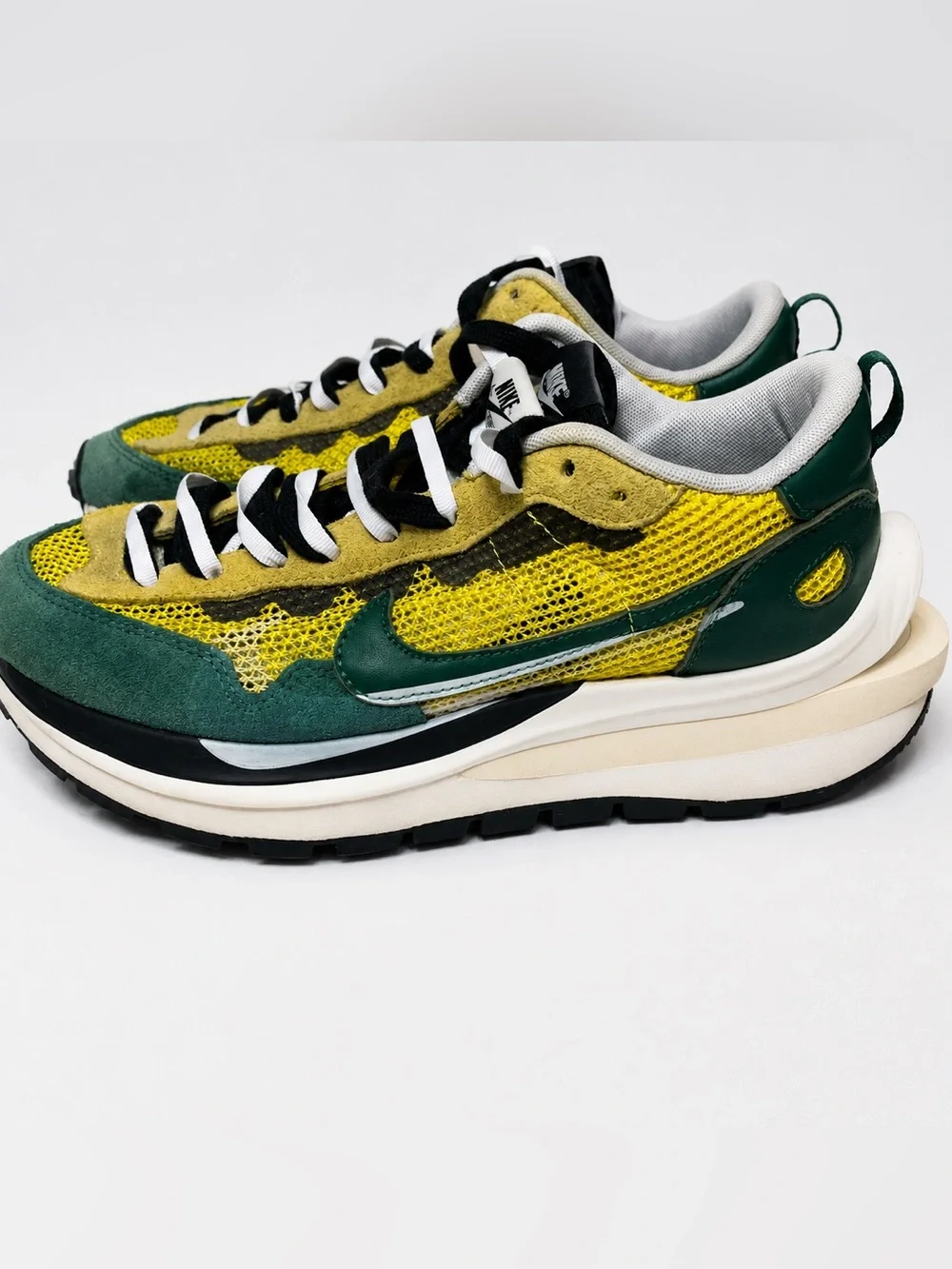 Nike x Sacai VaporWaffle Tour Yellow Stadium Green Men’s 8 Women’s 9.5